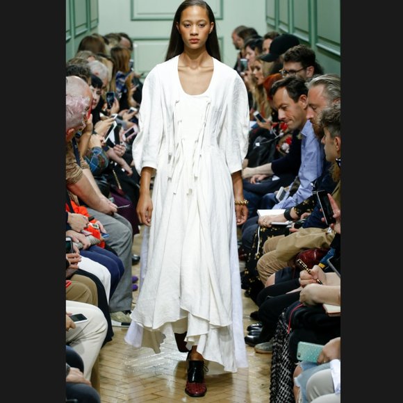 Welcome to My Closet! - Picture 15 of 16